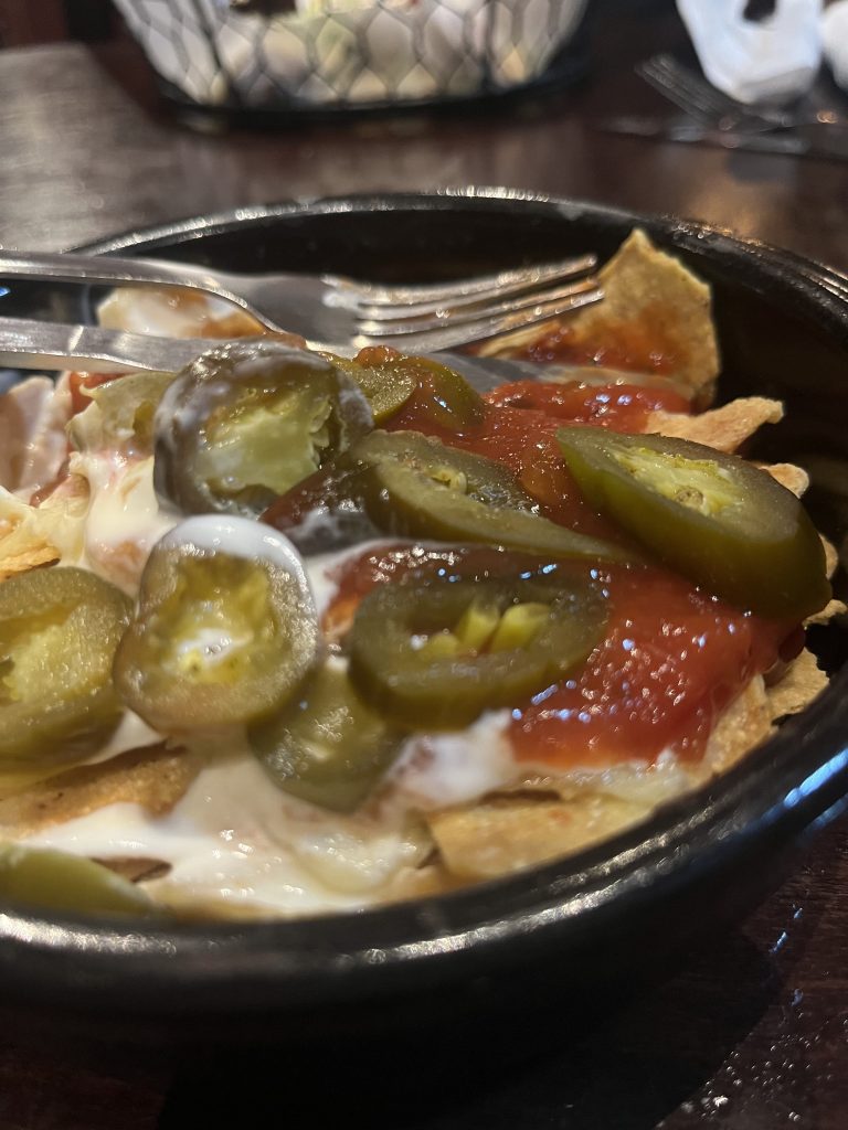 a picture of a bowl of Nachos
